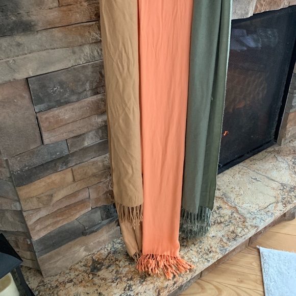 Wraps - Picture 2 of 3